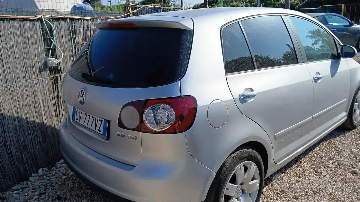 Usata VW Golf 140 CV (102 kW) 2005 Grigio Monovolume