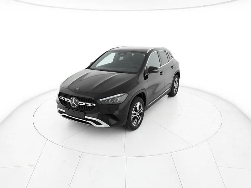 Nero Nuova 2026 Mercedes GLA200 Progressive SUV | 42.900 € (Buon prezzo) - Immagine 1/4