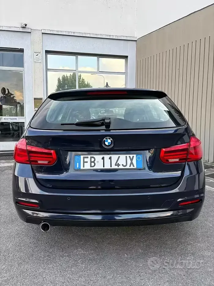 Usata BMW 316 Luxury Line 116 CV (85 kW) 2015 Blu Station wagon