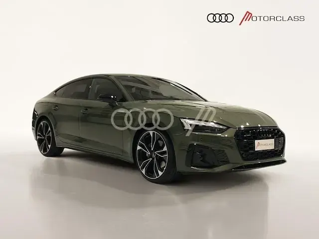 Ny Audi A5 S-Line 204 HK (150 kW) 2025 Grön Sedan
