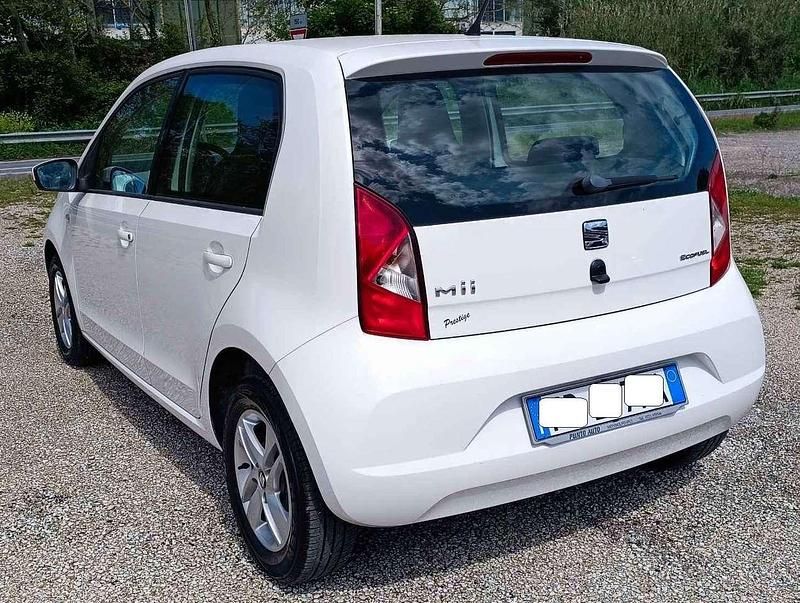 Usata Seat Mii Chic 68 CV (50 kW) 2016 Bianco Utilitaria