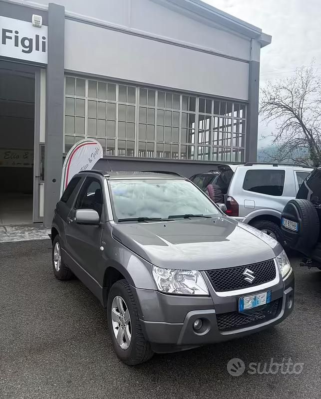 Usata Suzuki Grand Vitara 129 CV (94 kW) 2008 Grigio SUV
