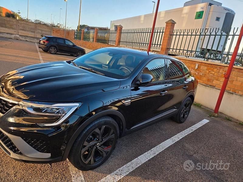Usata Renault Arkana RS Line 145 CV (106 kW) 2022 Nero SUV