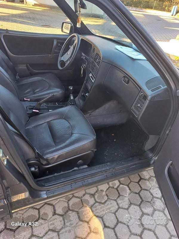 Begagnad Saab 9000 1988 Grön Sedan