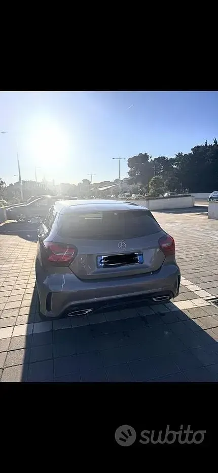 Usata Mercedes A200 136 CV (100 kW) 2016 Grigio Utilitaria