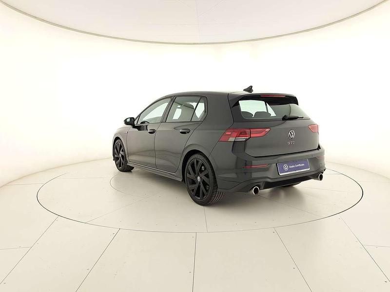 Usata VW Golf VIII GTI 245 CV (180 kW) 2023 Urano grey Berlina