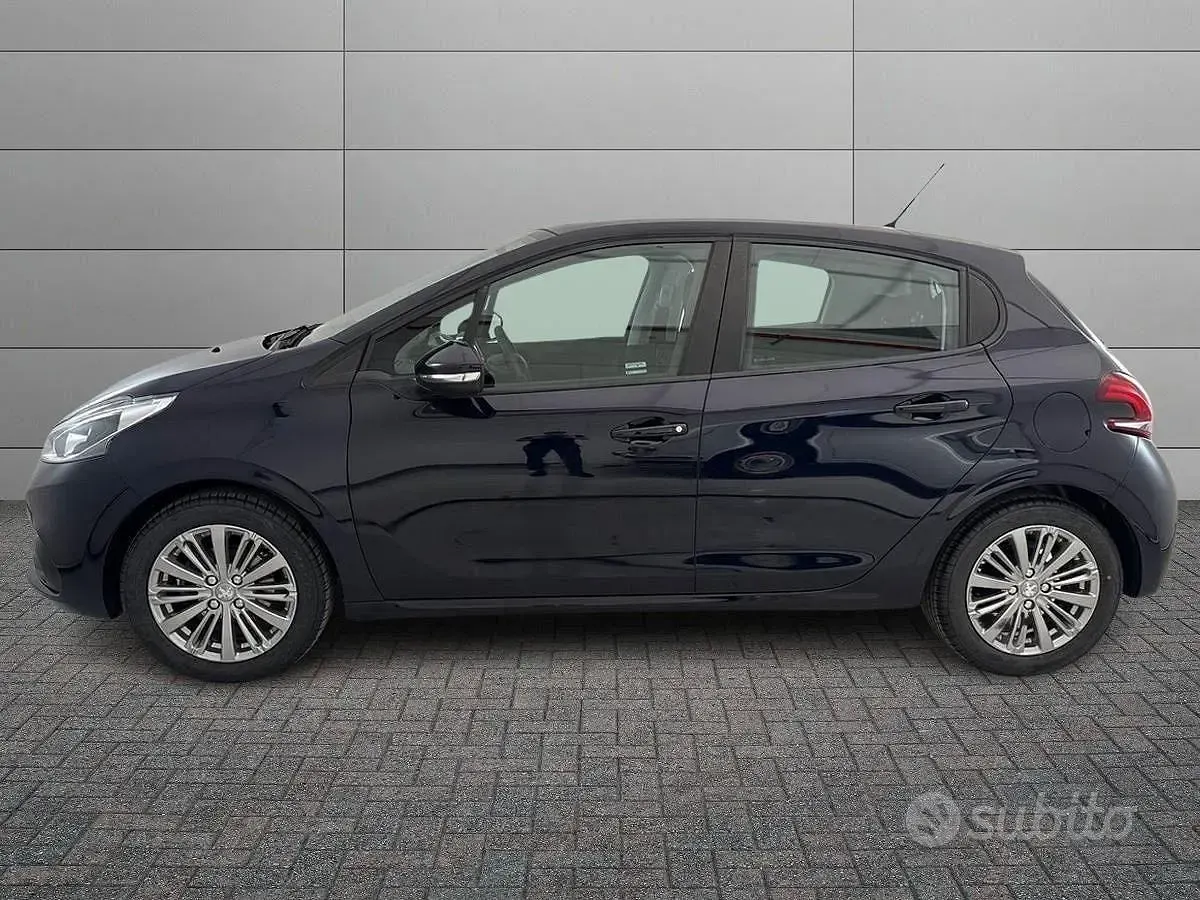Usata Peugeot 208 Allure 83 CV (61 kW) 2019 Bluazzurro Utilitaria
