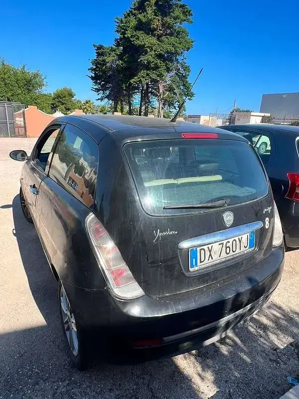 Usata Lancia Ypsilon 90 CV (66 kW) 2009 Nero Utilitaria