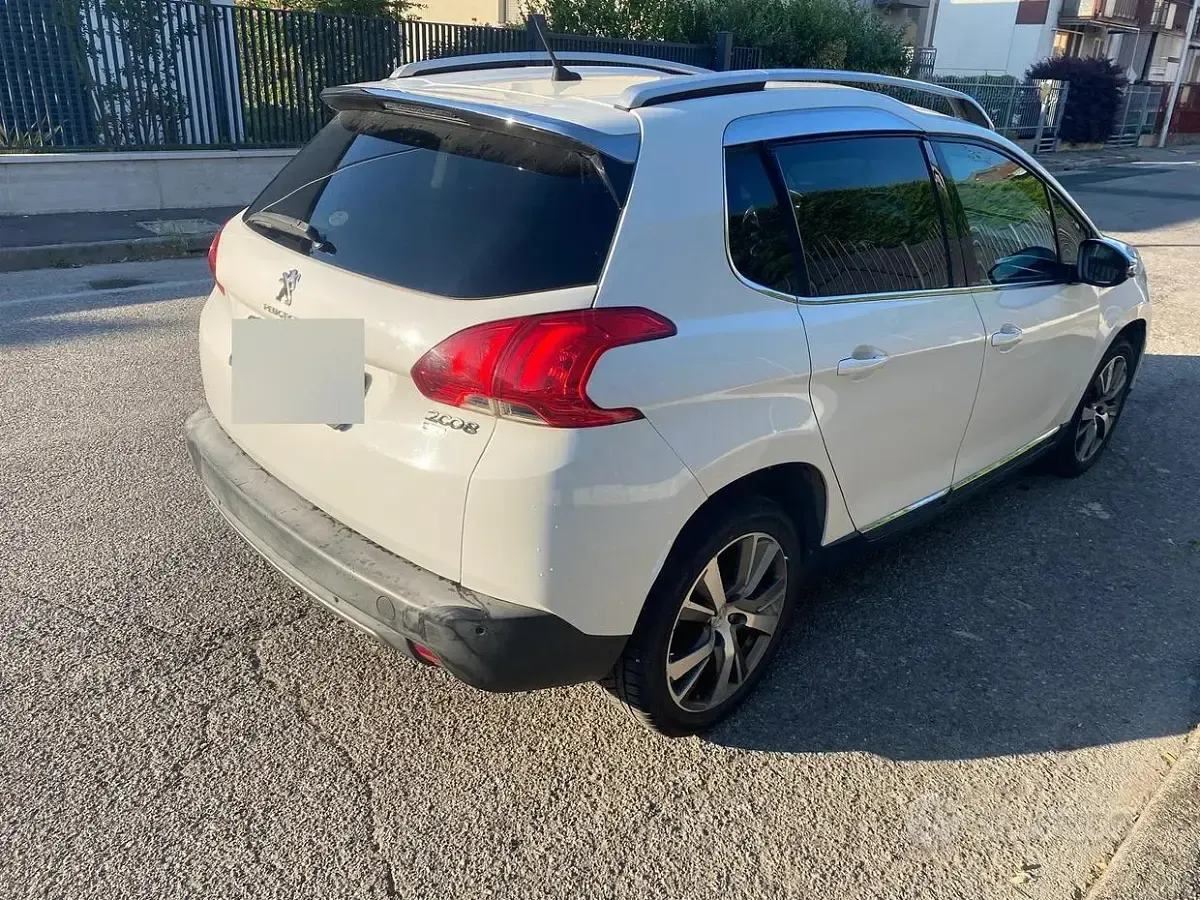 Usata Peugeot 2008 92 CV (67 kW) 2013 Bianco SUV
