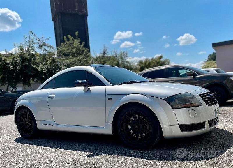 Usata Audi TT 225 CV (165 kW) 1999 Grigio Coupé