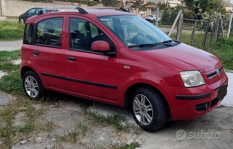 Usata 2011 Fiat Panda Due volumi | 4500 € (Buon prezzo) - Immagine 1/4