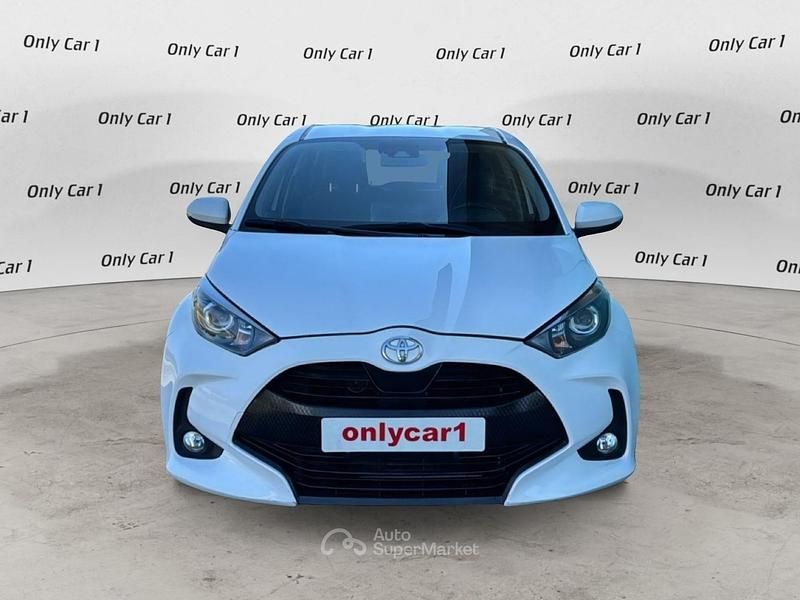 Usata Toyota Yaris Active 72 CV (52 kW) 2023 Bianco Utilitaria