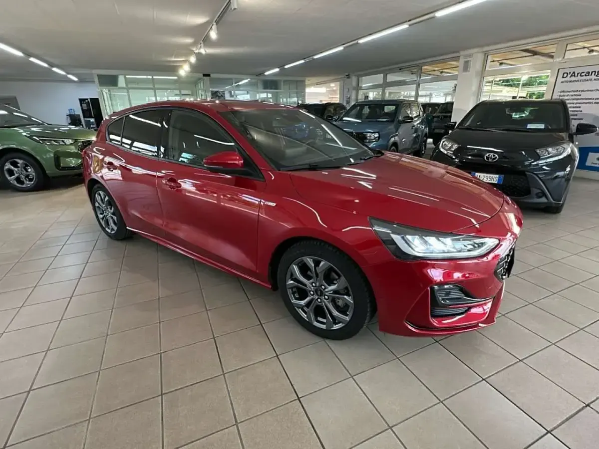 Usata Ford Focus ST-Line 125 CV (91 kW) 2024 Rosso Berlina