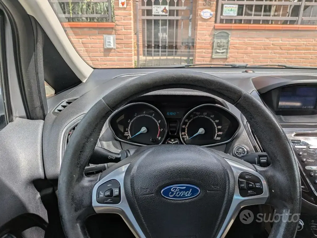 Usata Ford B-MAX 90 CV (66 kW) 2014 Grigio Monovolume