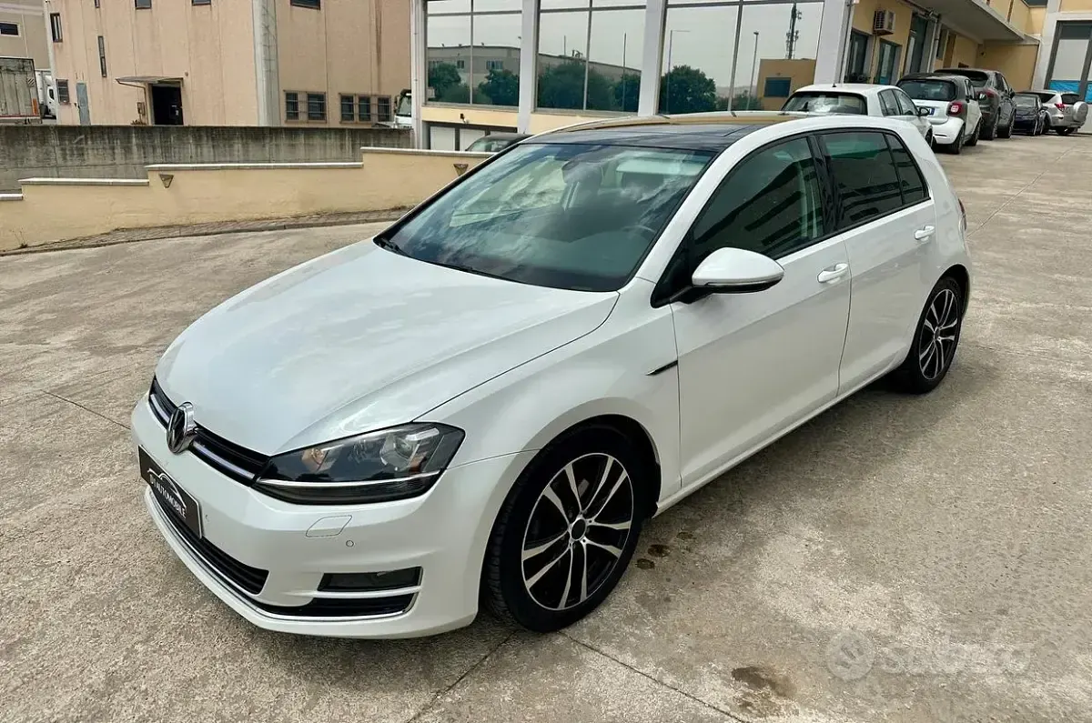 Usata VW Golf VII LOUNGE 150 CV (110 kW) 2015 Bianco Berlina