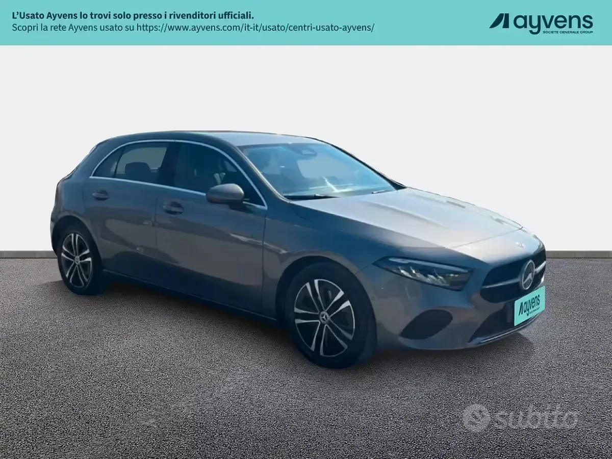 Usata Mercedes A180 Advanced 116 CV (85 kW) 2023 Grigio Berlina