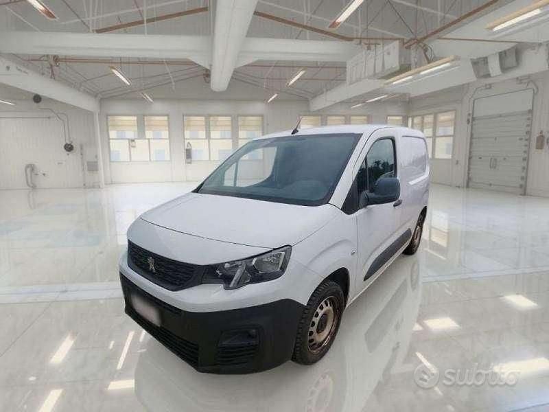 Usata Peugeot Partner Premium 131 CV (96 kW) 2019 Bianco Monovolume