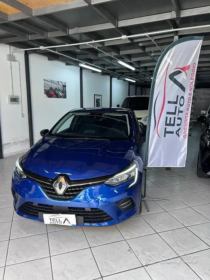 Usata Renault Clio V Evolution 100 CV (73 kW) 2023 Bluazzurro Berlina