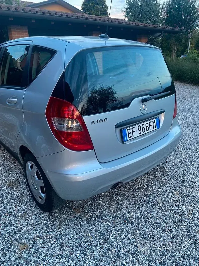 Usata Mercedes A160 Executive 95 CV (69 kW) 2010 Grigio Berlina