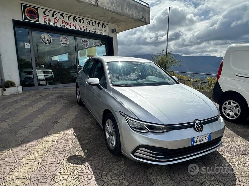 Grigio Usata 2020 VW Golf VII Style Tre volumi | 18.799 € (Buon prezzo) - Immagine 1/4