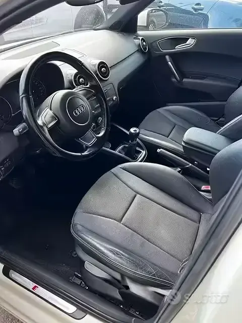 Usata Audi A1 90 CV (66 kW) 2012 Bianco Utilitaria