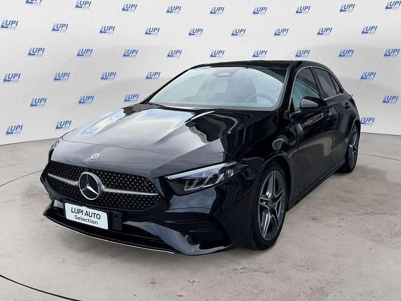 Usata Mercedes A180 AMG Line Premium 116 CV (85 kW) 2024 Nero Utilitaria