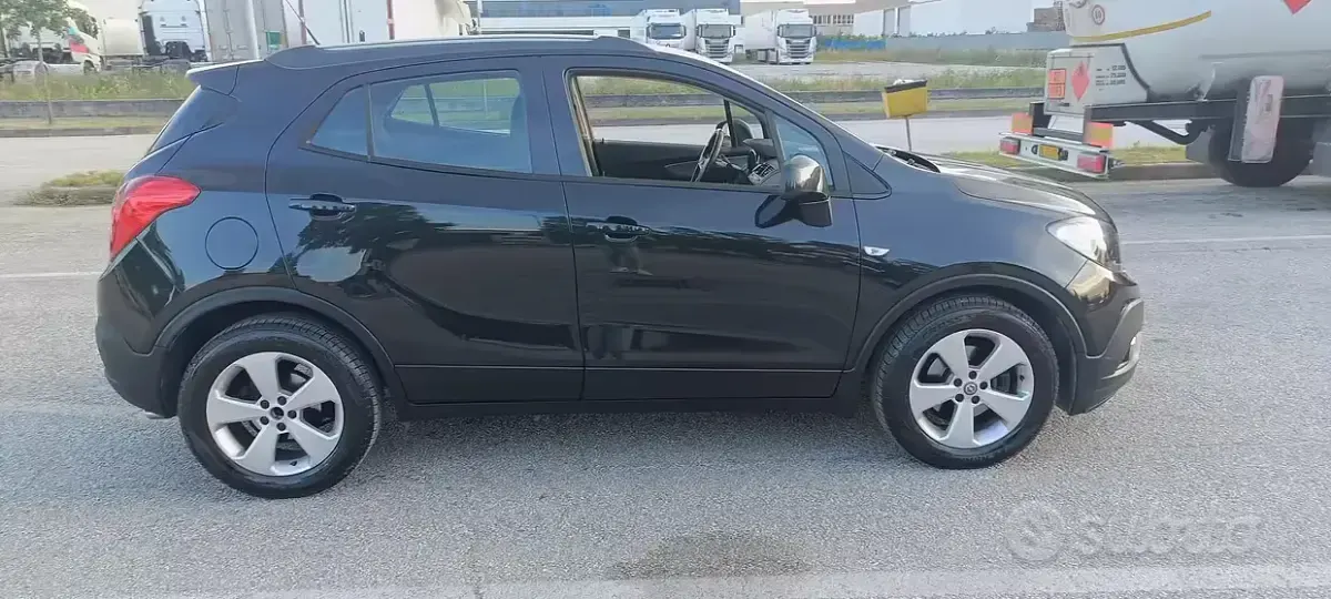 Usata Opel Mokka 140 CV (102 kW) 2016 Nero SUV