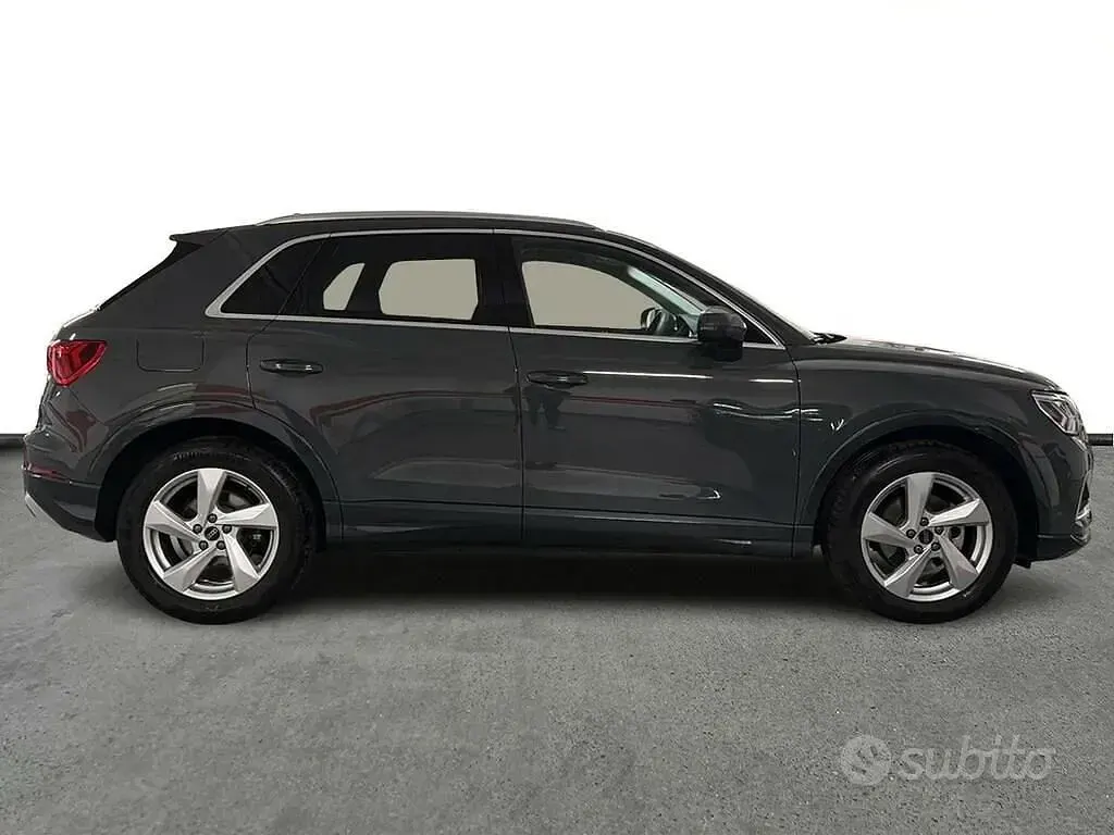 Usata Audi Q3 Business 150 CV (110 kW) 2025 Grigio SUV