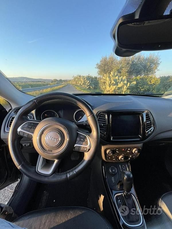 Usata Jeep Compass 140 CV (102 kW) 2017 Grigio SUV
