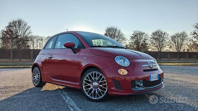 Rosso Usata 2015 Abarth 595 Turismo Tre volumi | 15.900 € (Cara) - Immagine 1/4