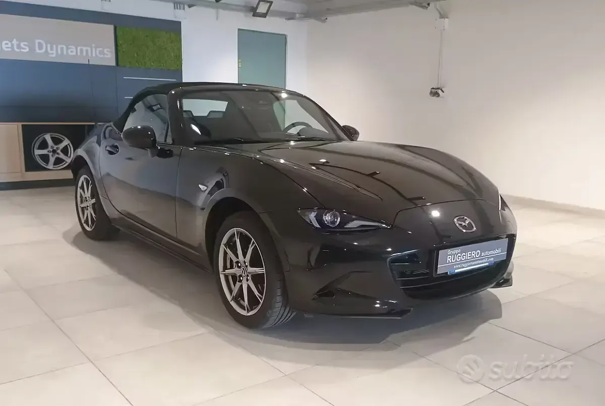 Usata Mazda MX5 Exclusive-Line 132 CV (97 kW) 2025 Nero Cabrio