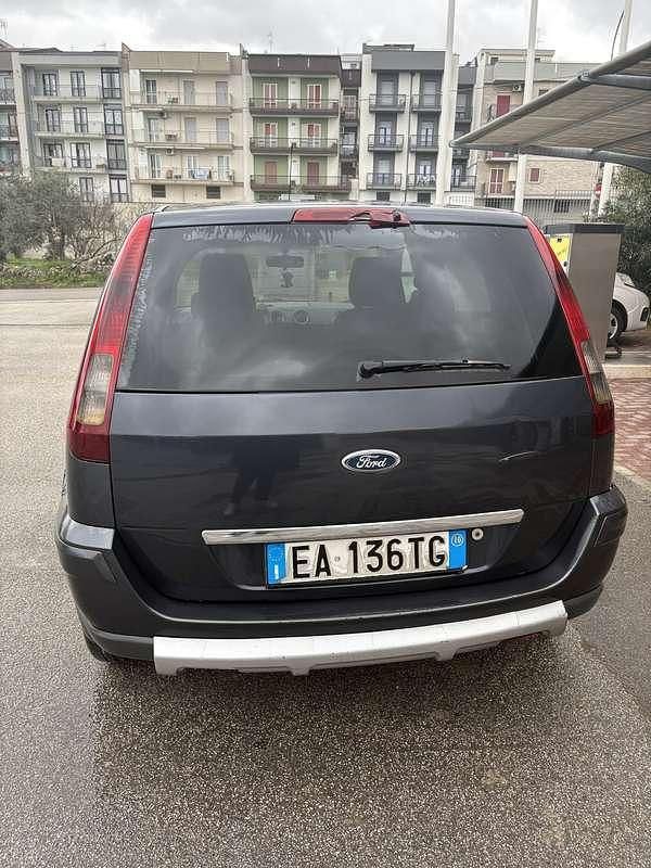 Usata Ford Fusion 68 CV (50 kW) 2009 Utilitaria