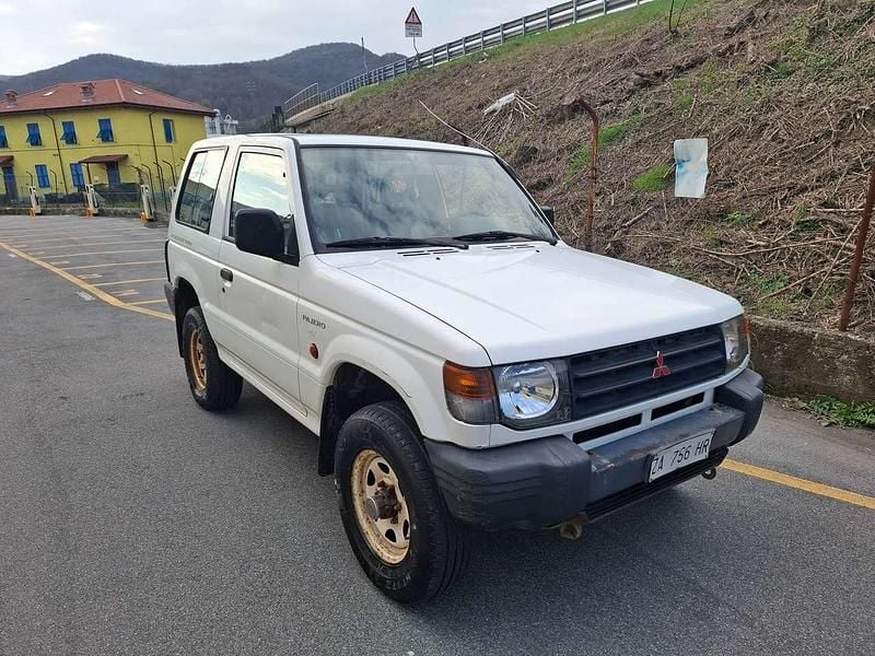 Usata Mitsubishi Pajero Top 99 CV (72 kW) 1999 Bianco SUV