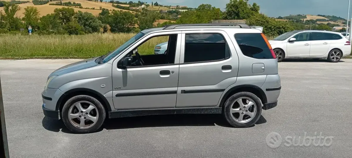 Usata Suzuki Ignis 99 CV (72 kW) 2005 Grigio Utilitaria