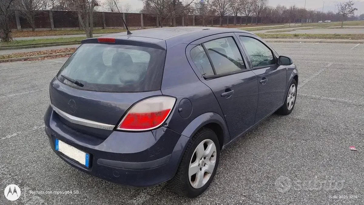 Usata Opel Astra 90 CV (66 kW) 2006 Bluazzurro Berlina
