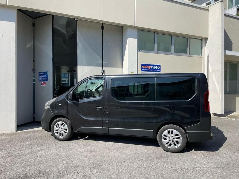 Usata Opel Vivaro 125 CV (91 kW) 2017 Nero Monovolume