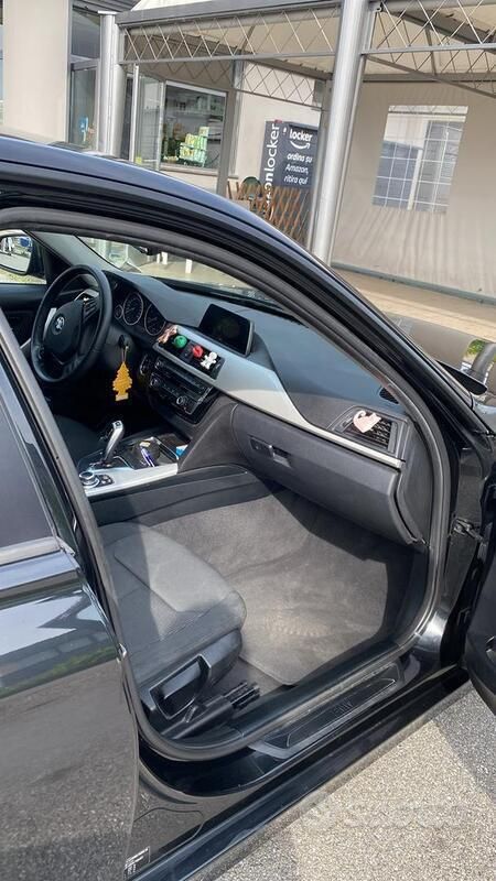 Usata BMW 318 115 CV (84 kW) 2016 Nero Berlina