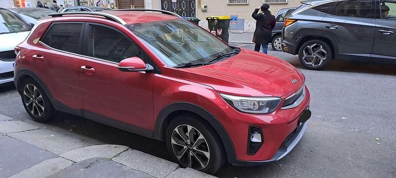 Usata Kia Stonic Style 97 CV (71 kW) 2020 Rosso SUV