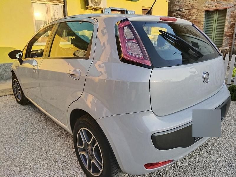 Usata Fiat Punto 2011 Grigio Utilitaria