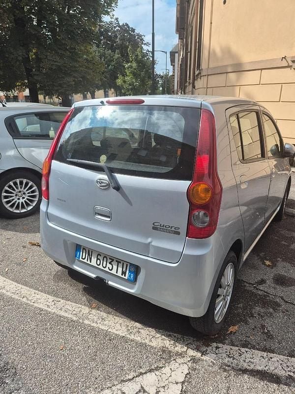 Usata Daihatsu Cuore 69 CV (50 kW) 2008 Grigio Utilitaria