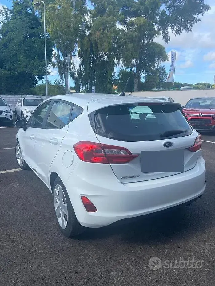 Usata Ford Fiesta 86 CV (63 kW) 2018 Bianco Utilitaria