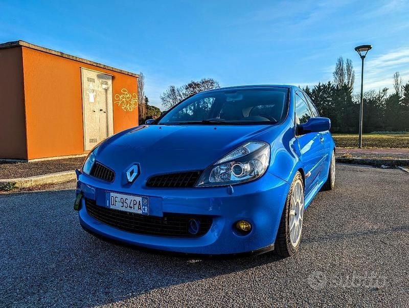 Usata Renault Clio II R.S. 197 CV (144 kW) 2007 Blu Berlina