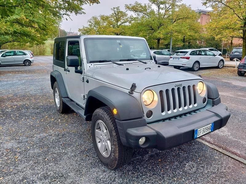 Usata Jeep Wrangler Sport 177 CV (130 kW) 2010 Grigio SUV