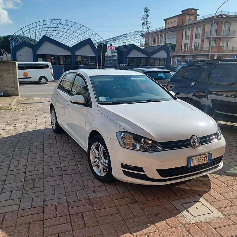 Usata VW Golf VII Comfortline 105 CV (77 kW) 2013 Bianco Berlina