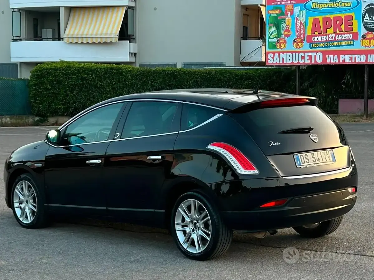 Usata Lancia Delta 165 CV (121 kW) 2008 Nero Utilitaria