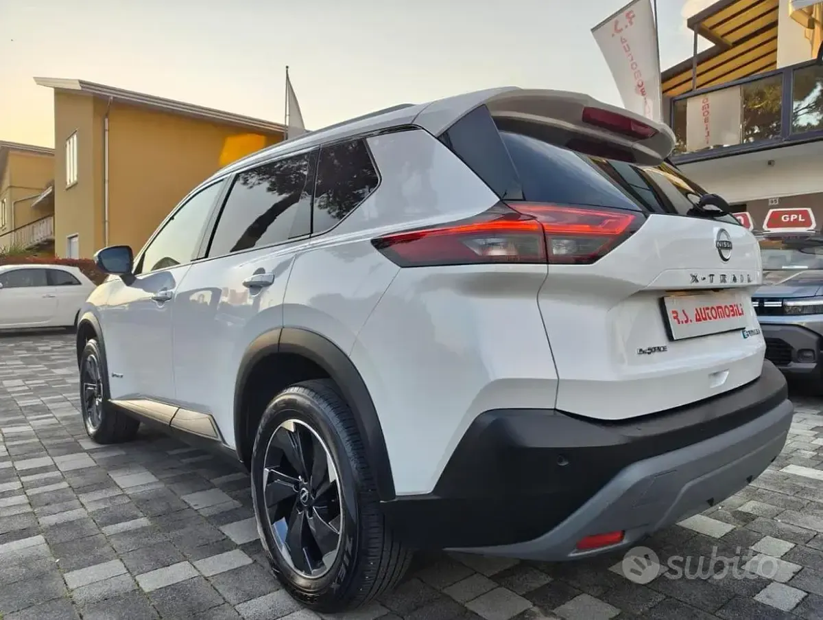 Usata Nissan X-Trail 213 CV (156 kW) 2025 Bianco SUV
