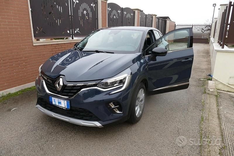 Usata Renault Captur Intens 100 CV (73 kW) 2020 Blu SUV