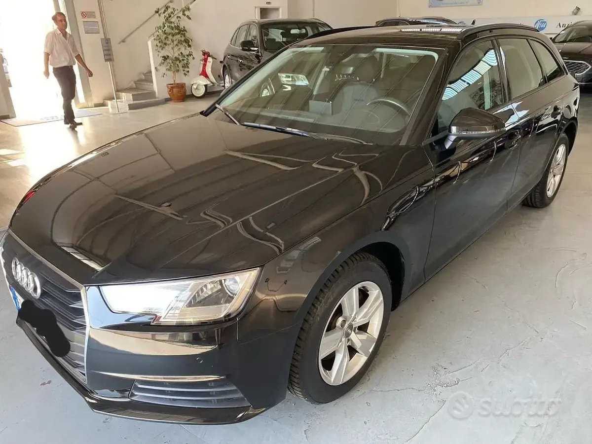 Usata Audi A4 Business 122 CV (89 kW) 2018 Nero Station wagon