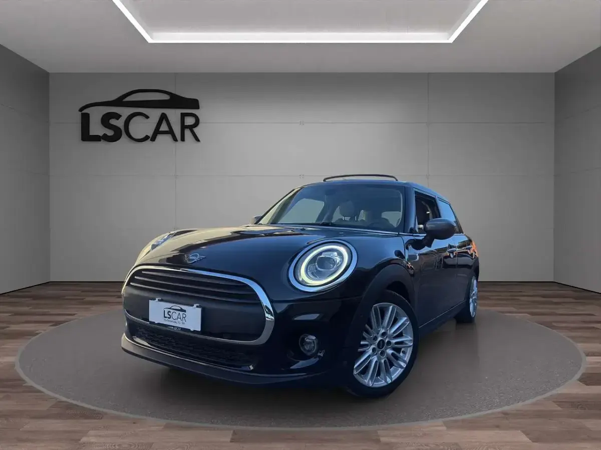 Używany Mini Cooper Business 136 KM (100 kW) 2021 Czarny Hatchback