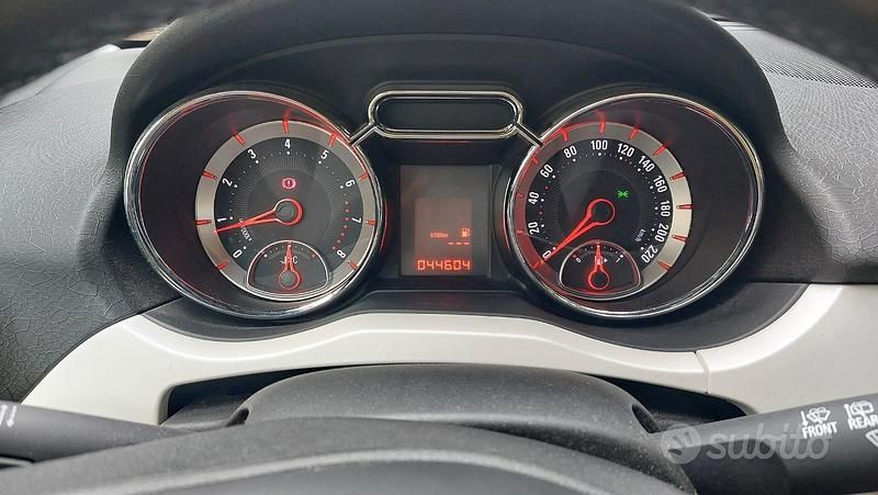 Occasion Opel Adam 70 ch (51 kW) 2016 Rouge Citadine